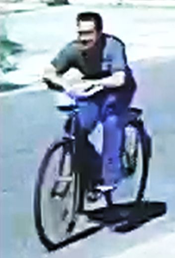 Ön ismeri a videóban látható agresszív kerékpárost?